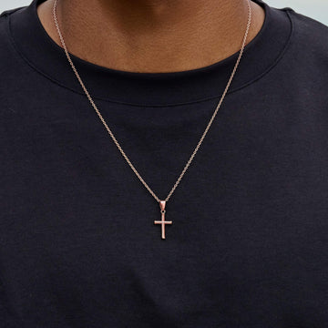 Colgante Cruz de Cuerda Micro Retorcida en Oro Rosa