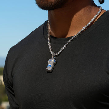 Colgante de oro blanco con el número 88 de la camiseta oficial de Ceedee Lamb de los Dallas Cowboys de la NFL