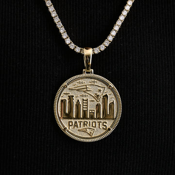 New England Patriots Official NFL Coin Pendant in Yellow Gold