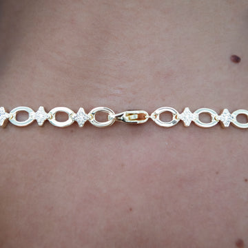 Iced Star Cable Link Necklace in Yellow Gold