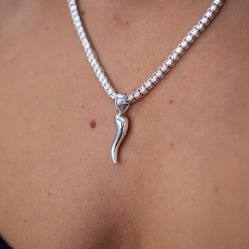 Italian Horn Pendant in White Gold