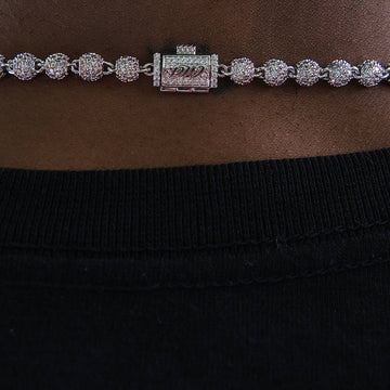 Collar lariat oficial de los Philadelphia Phillies de la MLB en oro blanco