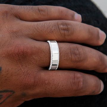 Anillo Diamond Edge en oro blanco