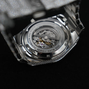 42MM Totalmente Diamantado Detalles de Rubí Alpha Era® 316
