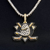 Colgante del logo oficial de los Anaheim Ducks de la NHL en oro amarillo