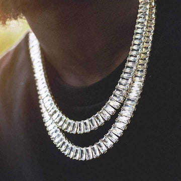 Baguette Tennis Necklace in Yellow Gold