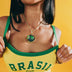 Dije de globo terráqueo giratorio con bandera de Brasil y diamantes en oro amarillo