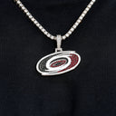 Colgante con el logotipo oficial de los Carolina Hurricanes de la NHL en oro blanco