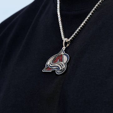 Colgante con el logo oficial de la NHL de los Colorado Avalanche en oro blanco