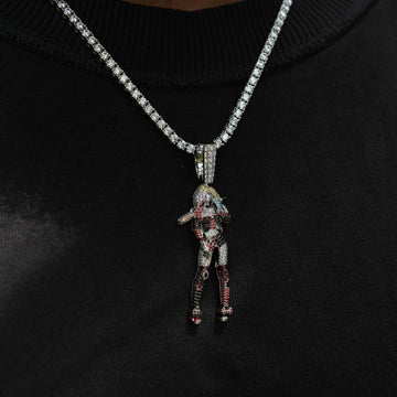 Colgante oficial de Harley Quinn de DC Comics en oro blanco