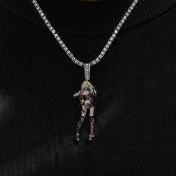 Colgante oficial de Harley Quinn de DC Comics en oro blanco