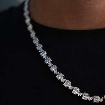 Cadena de tenis con diamantes de talla cuadrada en oro blanco