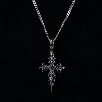 Gotica Motivo Drago Cross Pendant