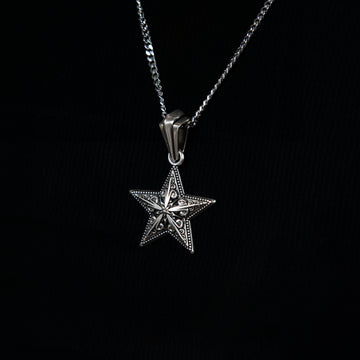 Motivo Stella Pendant