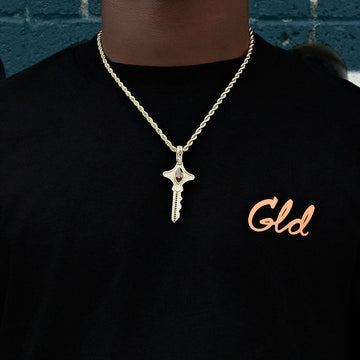 Iced Star Key Pendant in Yellow Gold