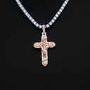 Dije de cruz grande de espinas de rosa con diamantes en oro blanco