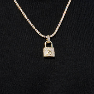 Lock and Key Set Pendant in Yellow Gold