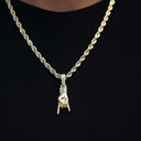 Micro Colgante Italiano Mano Cornuta en Oro Amarillo