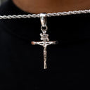 Colgante de Cruz con Crucifijo en Oro Blanco