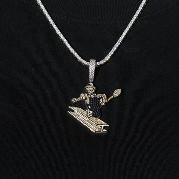 Pittsburgh Steelers Official NFL Vintage Logo Pendant in Yellow Gold