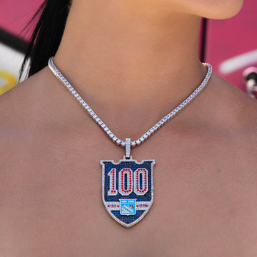 Colgante con el logo oficial del centenario de la NHL de los New York Rangers en oro blanco