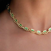 Collar Micro Link con Puño Americano en Oro Amarillo