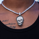 Colgante GLD X Bloody Osiris Moissanite MFM para cinturón en oro blanco