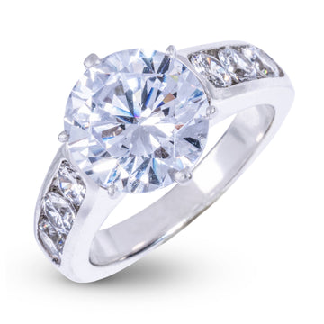 Anillo de compromiso redondo de platino con diamante de laboratorio grueso de piedra