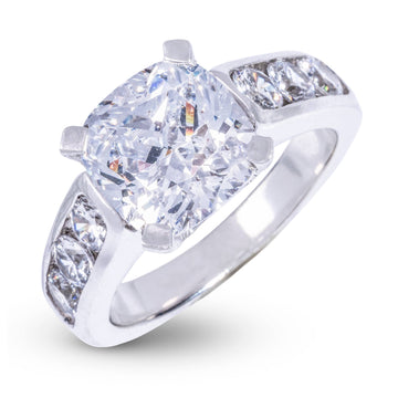 Anillo de compromiso de diamante de laboratorio grueso con piedra cuadrada de cojín en oro blanco macizo