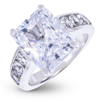 Anillo de compromiso de diamante cultivado grueso Radiant Stone en platino