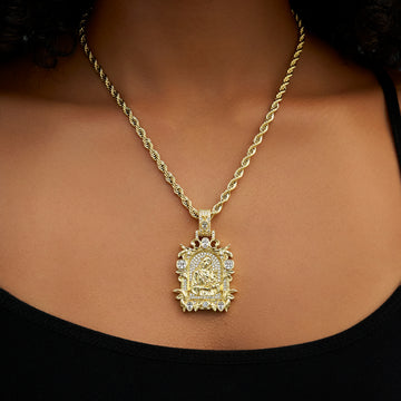 Dije de la Virgen con el Niño de estilo medieval con diamantes en oro amarillo