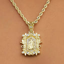 Dije de pastor medieval con incrustaciones en oro amarillo
