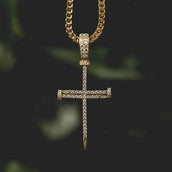 Cruz de clavo vermeil de 18k