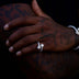 Anillo envolvente Pave Star en vermeil de oro blanco