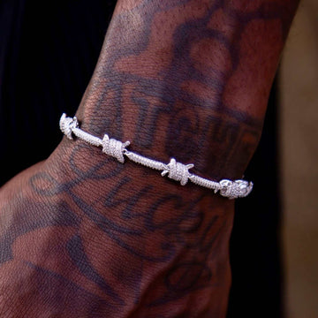 Pulsera Iced Barbed Wire + Micro Diamond Prong de 6 mm en oro blanco
