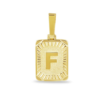 Colgante con inicial cuadrada en oro amarillo