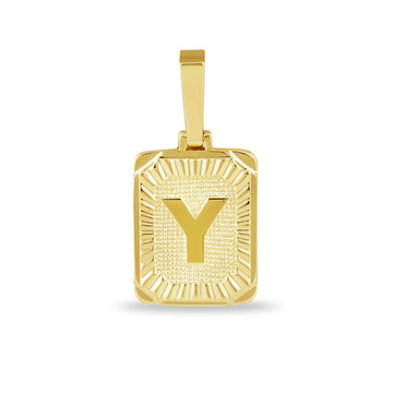 Colgante con inicial cuadrada en oro amarillo