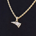 Colgante con micro logotipo oficial de la NFL de los New England Patriots - Oro amarillo