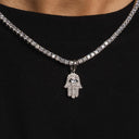 Colgante Micro Hamsa Helado en Oro Blanco