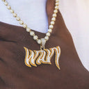 Wavy Pendant in Yellow Gold